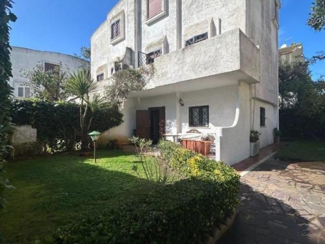 Affittasi Villa, VILLA BIFAMILIARE SU 3 LIVELLI Annunci Fiumicino, Frazione Fregene Rif.631115