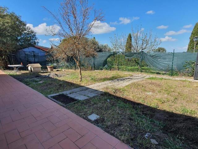 Affittasi Villa, Villa unifamiliare Annunci Roma, Zona Valle Santa Rif.629304