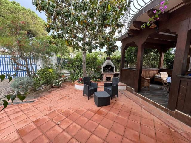 Affittasi Villetta a schiera, APPARTAMENTO PER STAGIONE ESTIVA CON GIARDINO E TERRAZZA Annunci Santa Marinella Roma Rif.649691