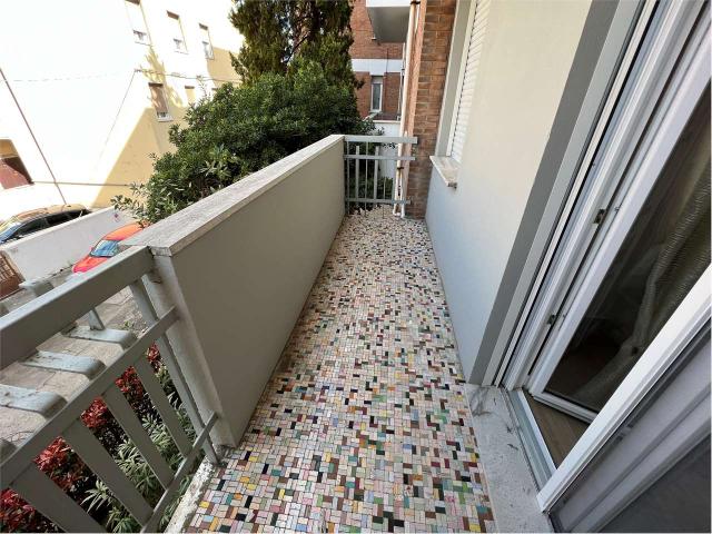AFFITTASI ZONA XXV APRILE