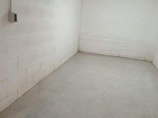 Affittare box in via Servio Tullio traversa. in via Epomeo