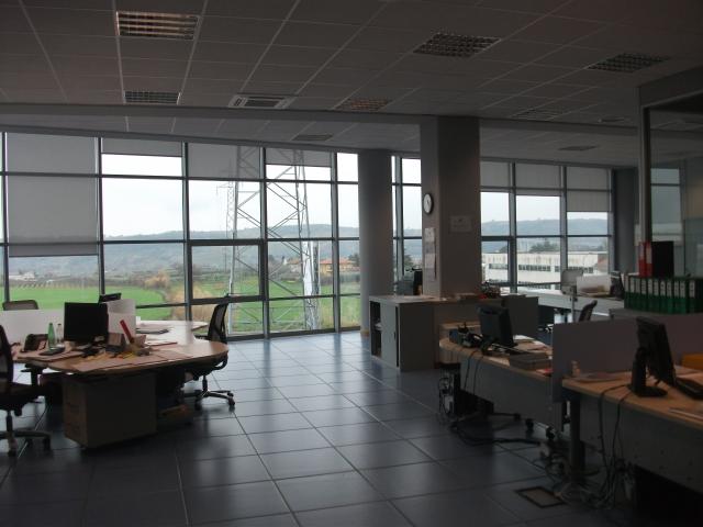 Affitto annuale di spazio coworking con servizi inclusi a Pescara