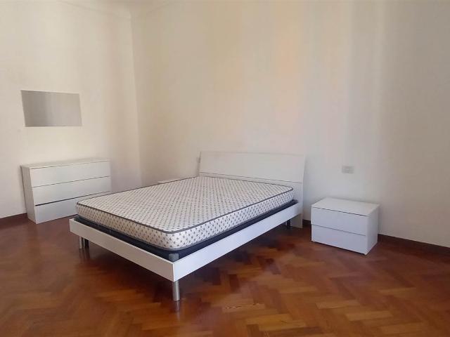 Affitto Appartamento, in zona MONTENERO, MILANO