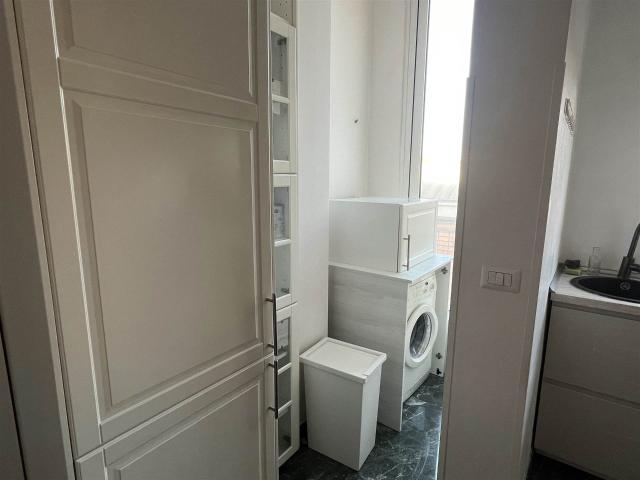 Affitto Appartamento, in zona MONTENERO, MILANO