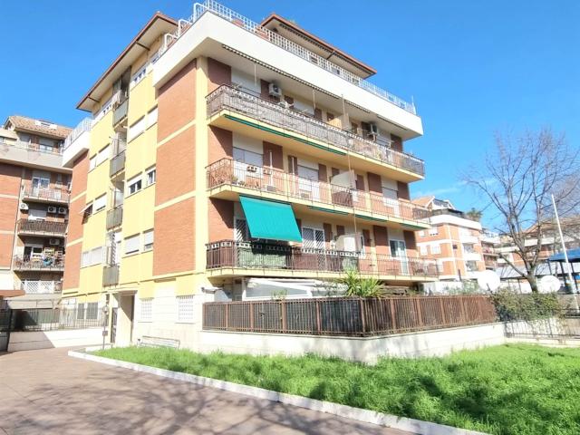 Affitto Appartamento, in zona NUOVO SALARIO, ROMA