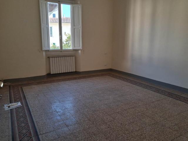 Affitto Appartamento, in zona ALBERTI, FIRENZE