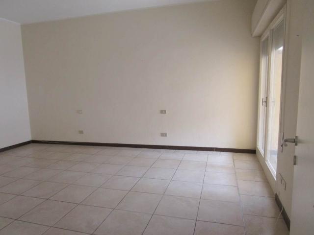 Affitto Appartamento, in zona B.RA GENOVA, PIACENZA