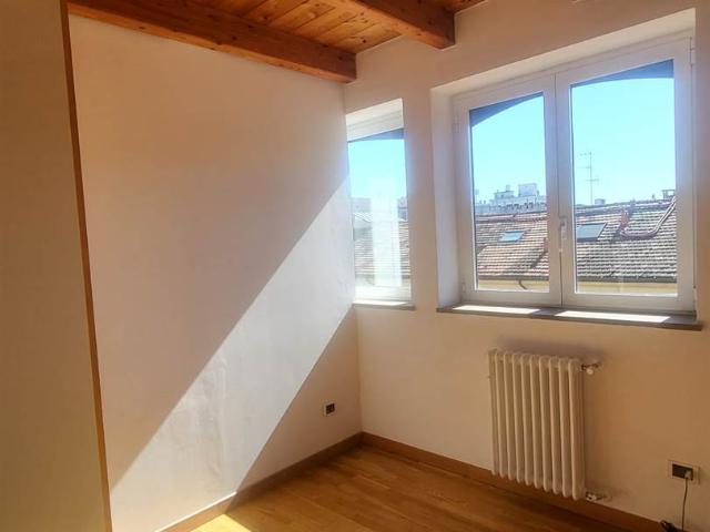 Affitto Appartamento, in zona BOCCACCIO, MILANO
