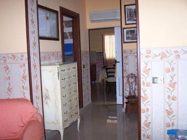Affitto Appartamento, in zona BORGO, TARANTO