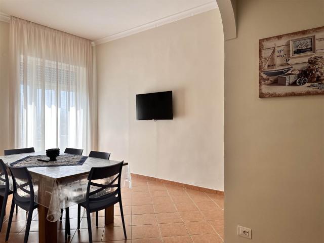 Affitto Appartamento, in zona C. STORICO: DUOMO, VIA GARIBALDI, C.SO CAVOUR, MESSINA