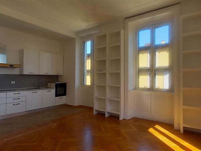 Affitto Appartamento, in zona CADORE, MILANO