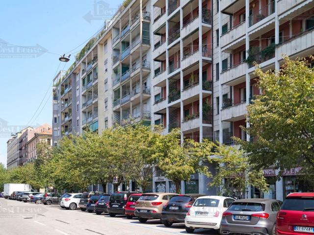 Affitto Appartamento, in zona CENISIO, MILANO