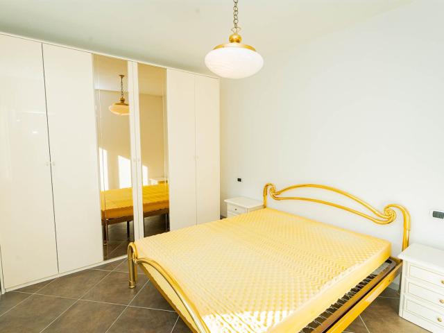 Affitto Appartamento, in zona CENTRO, COLICO