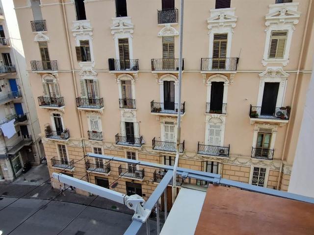 Affitto Appartamento, in zona CENTRO, SALERNO