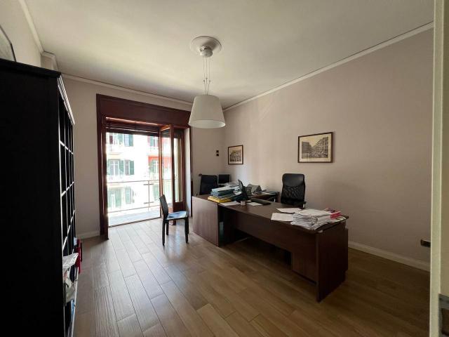 Affitto Appartamento, in zona CENTRO, SALERNO