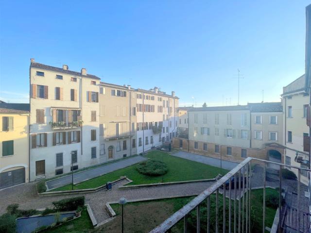 Affitto Appartamento, in zona CENTRO STORICO, MANTOVA