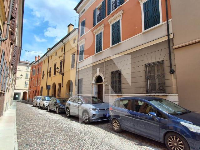Affitto Appartamento, in zona CENTRO STORICO, MANTOVA