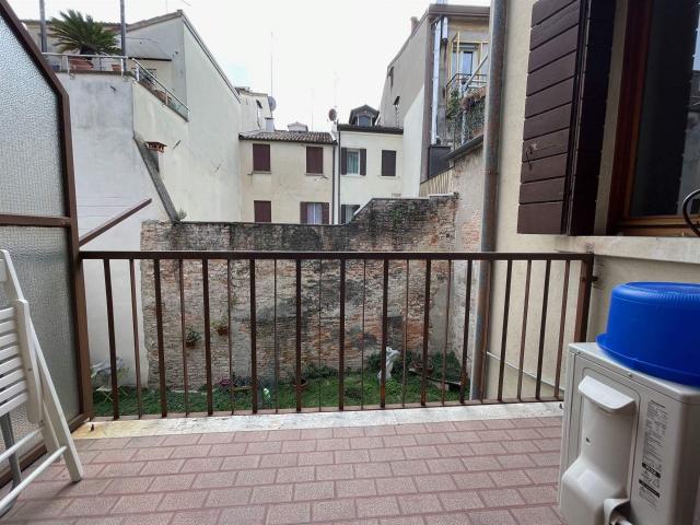 Affitto Appartamento, in zona CENTRO STORICO, PADOVA