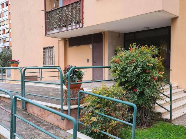 Affitto Appartamento, in zona COLLI ANIENE, ROMA