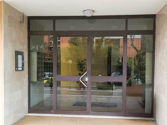 Affitto Appartamento, in zona COLLI ANIENE, ROMA