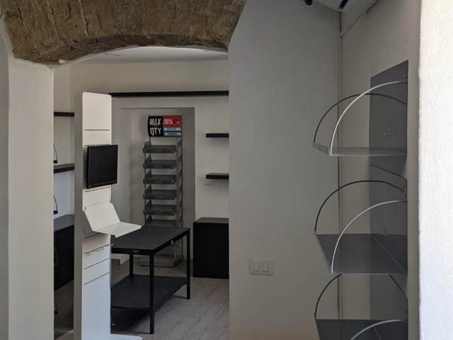 Affitto Appartamento, in zona CORSO TUKORY, PALERMO
