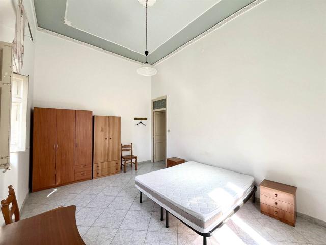 Affitto Appartamento, in zona CORSO TUKORY, PALERMO
