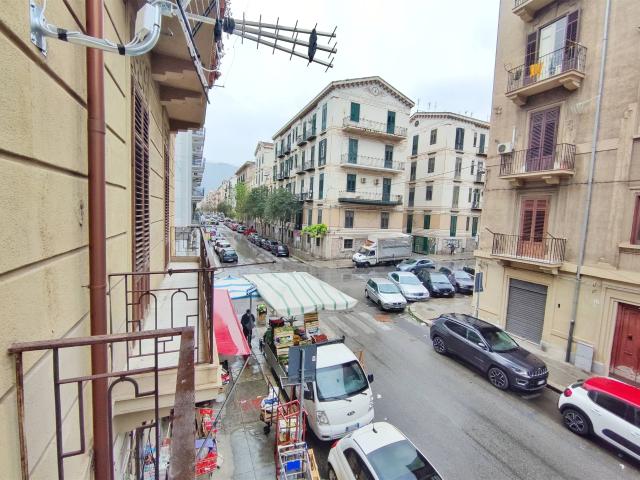 Affitto Appartamento, in zona CORSO TUKORY, PALERMO