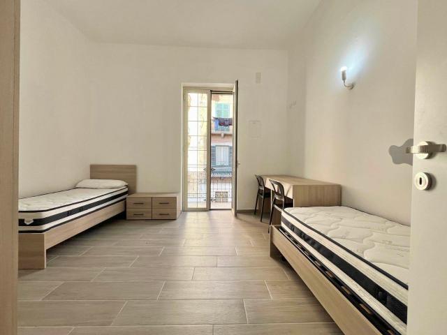Affitto Appartamento, in zona CORSO TUKORY, PALERMO