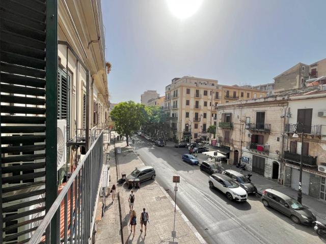 Affitto Appartamento, in zona CORSO TUKORY, PALERMO