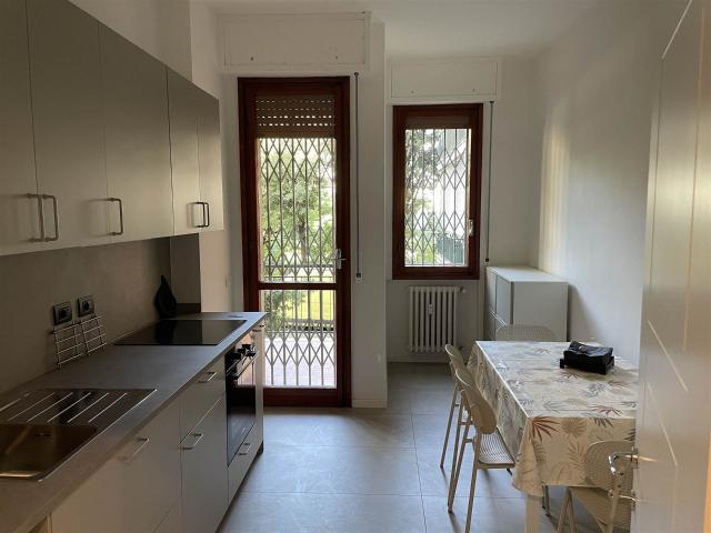 Affitto Appartamento, in zona COVERCIANO, FIRENZE