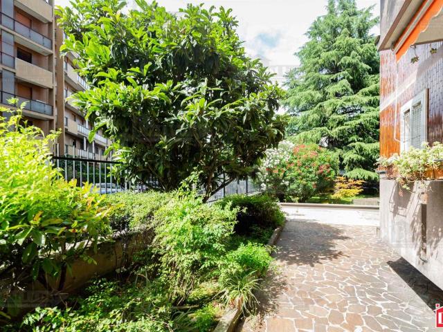 Affitto Appartamento, in zona CRESCENZAGO, MILANO