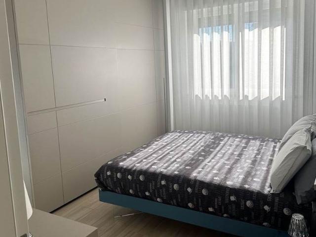 Affitto Appartamento, in zona FAMAGOSTA, MILANO