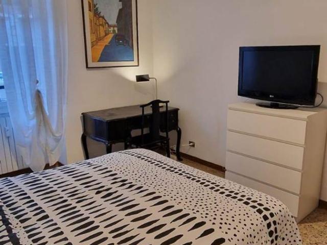 Affitto Appartamento, in zona FAMAGOSTA, MILANO