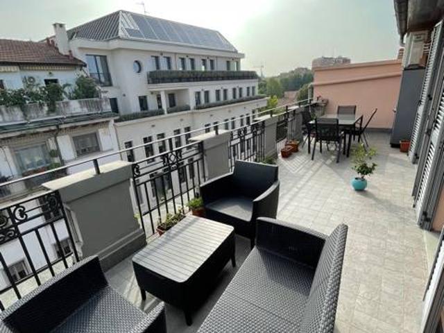 Affitto Appartamento, in zona INDIPENDENZA, MILANO