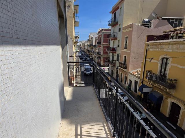 Affitto Appartamento, in zona ISOLA, AUGUSTA