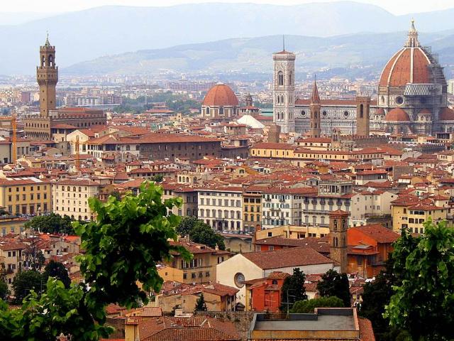 Affitto Appartamento, in zona LUNGARNO AMERIGO VESPUCCI, FIRENZE