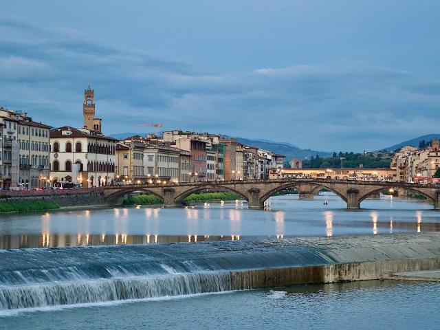 Affitto Appartamento, in zona LUNGARNO AMERIGO VESPUCCI, FIRENZE