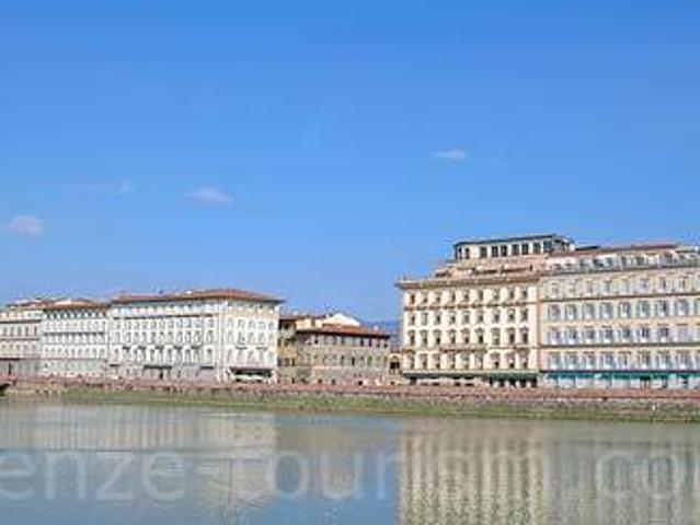 Affitto Appartamento, in zona LUNGARNO AMERIGO VESPUCCI, FIRENZE