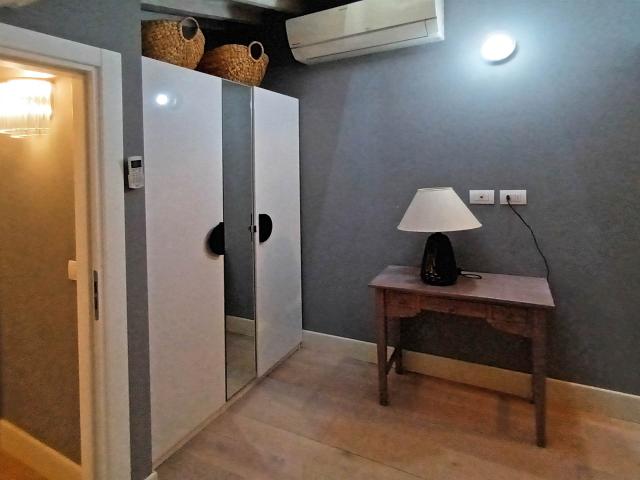 Affitto Appartamento, in zona LUNGARNO CORSINI, FIRENZE