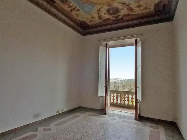Affitto Appartamento, in zona LUNGARNO SERRISTORI, FIRENZE