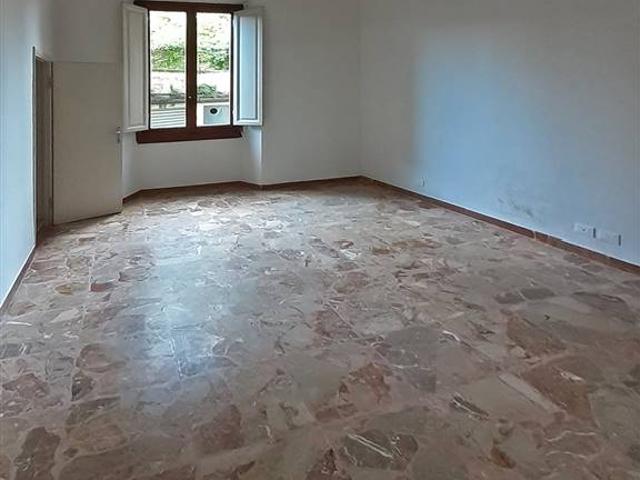 Affitto Appartamento, in zona LIBERTÀ, FIRENZE