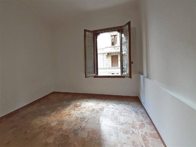Affitto Appartamento, in zona LIBERTÀ, FIRENZE