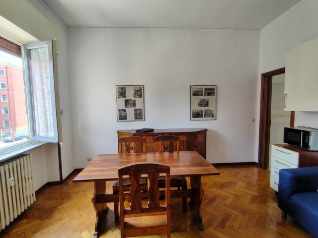 Affitto Appartamento, in zona LORENTEGGIO, MILANO