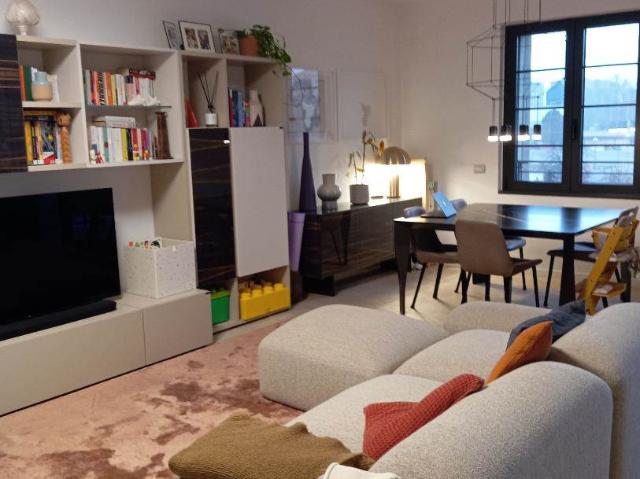 Affitto Appartamento, in zona ROMOLO, MILANO