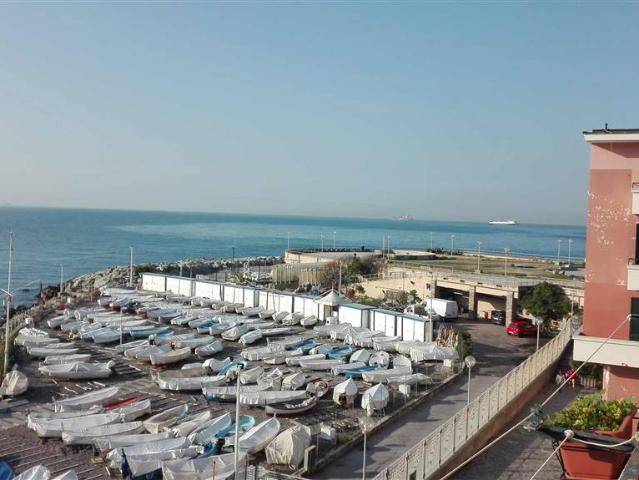 Affitto Appartamento, in zona STURLA, GENOVA