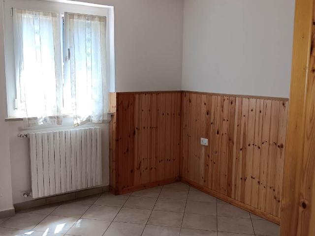 Affitto Appartamento, in zona S. AMBROGIO, VARESE