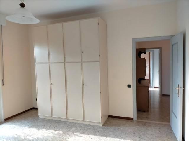 Affitto Appartamento, in zona S. LAZZARO VIA PARIGI, PARMA