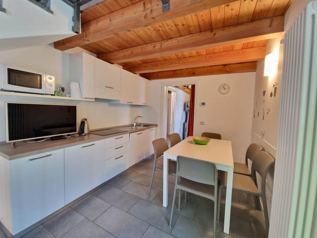 Affitto Appartamento, in zona SAN ROCCO, COLICO