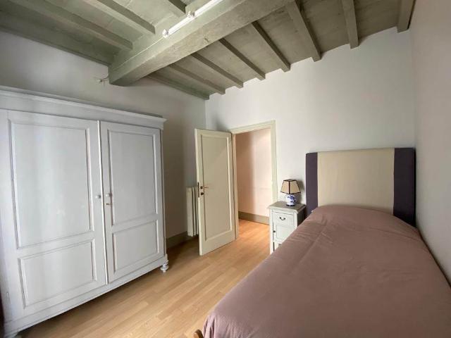 Affitto Appartamento, in zona SANTA CROCE, FIRENZE