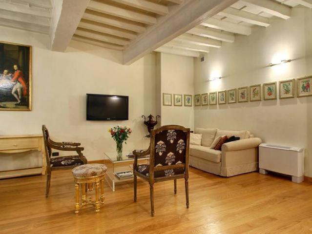 Affitto Appartamento, in zona SANTO SPIRITO, FIRENZE
